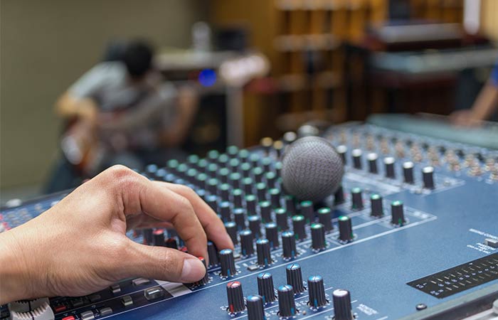 Audio Mixing Console 1